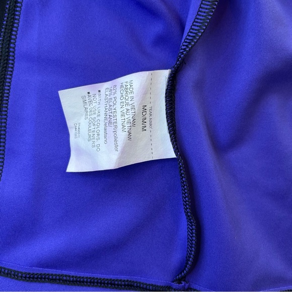 Like New Med Under Armour Dwayne Johnson Project Crop Black & Purple jacket. - Picture 5 of 6